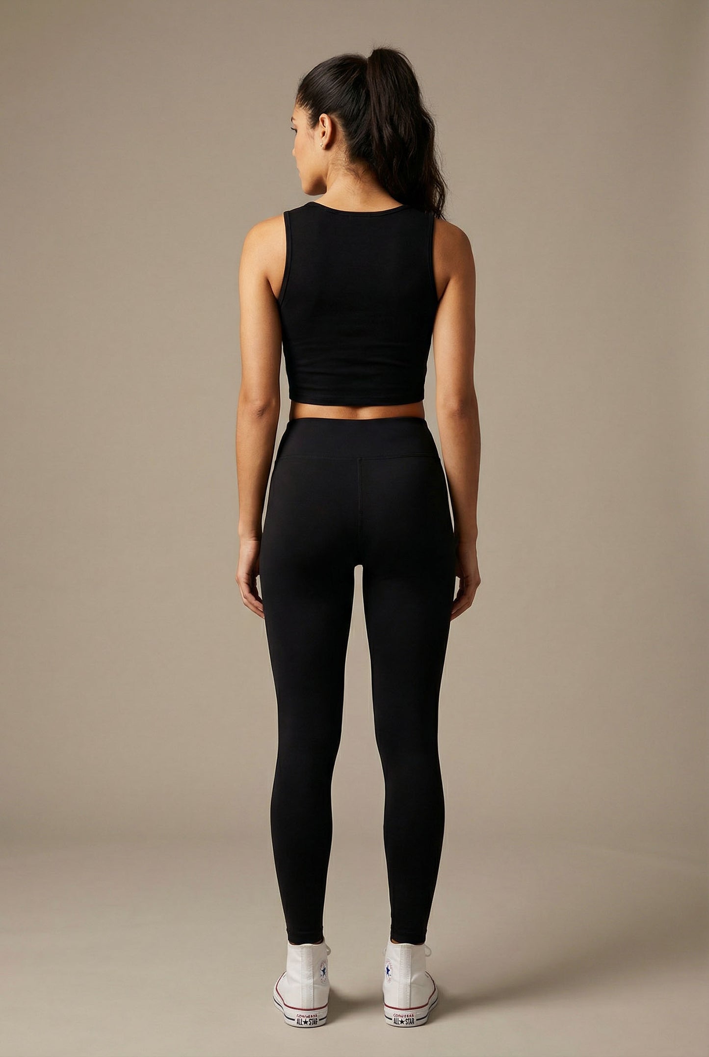 ATHLEEZ LYO.Pulse SET - ALL BLACK HIGH PERFORMANCE CROP TOP + LEGGINGS AUS LYOCELL