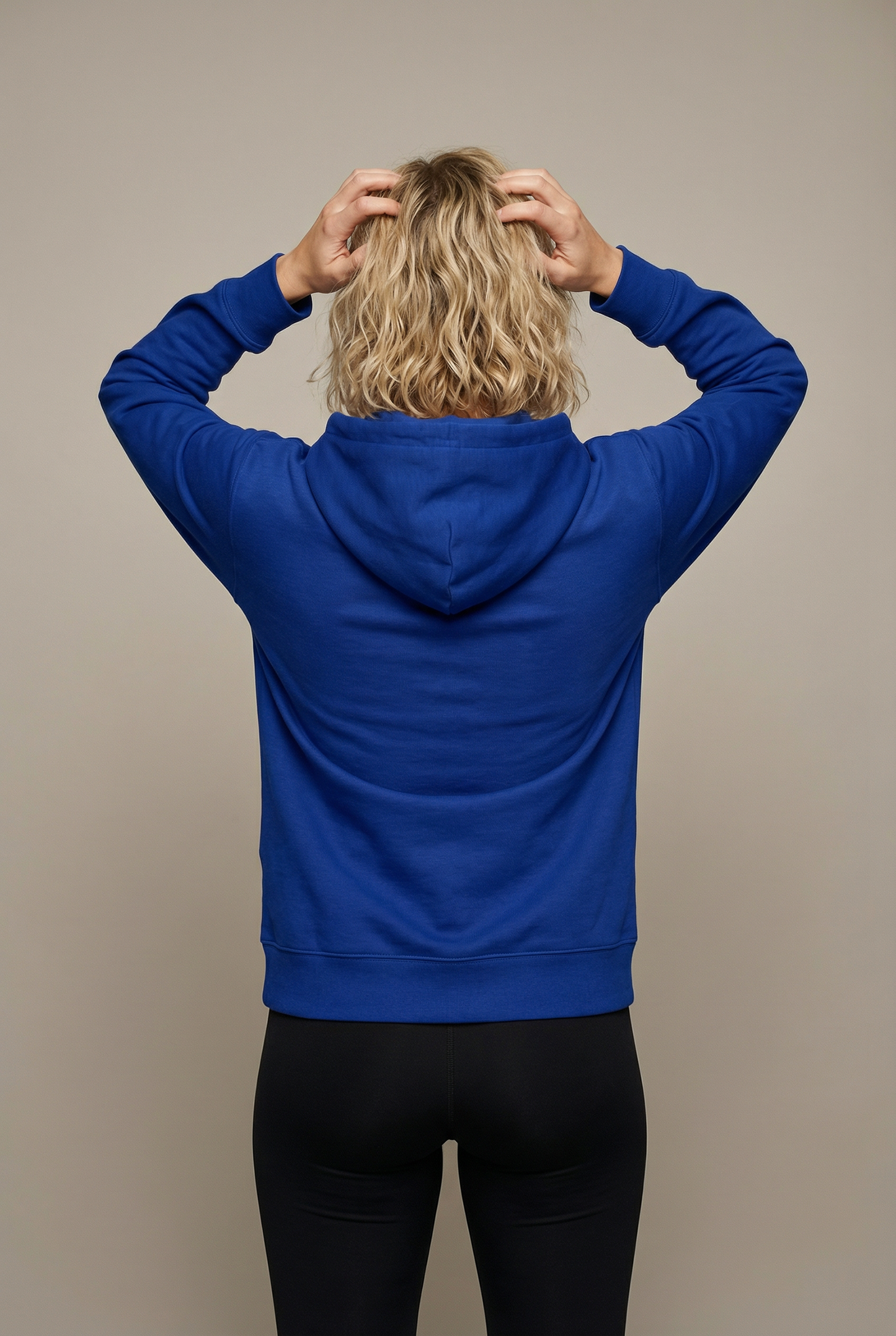 COLOR RUSH - REGULAR FIT HOODIE AUS BIO-BAUMWOLLE