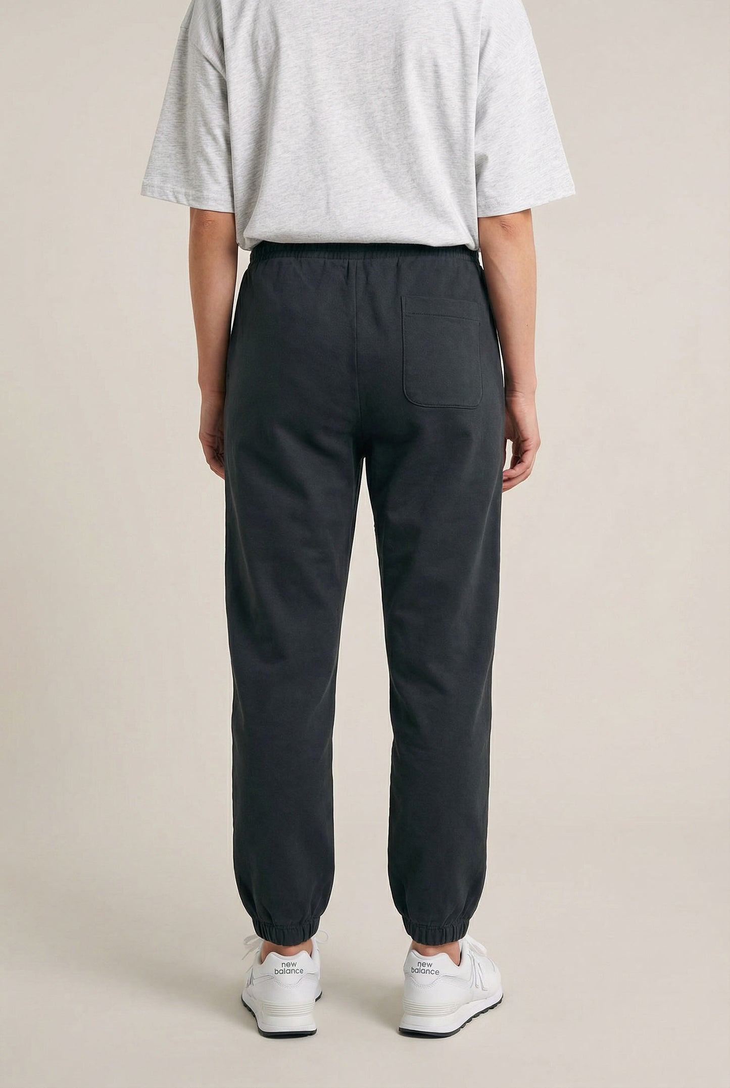ESSENTIAL - RELAXED FIT SWEATPANT AUS BIO-BAUMWOLLE