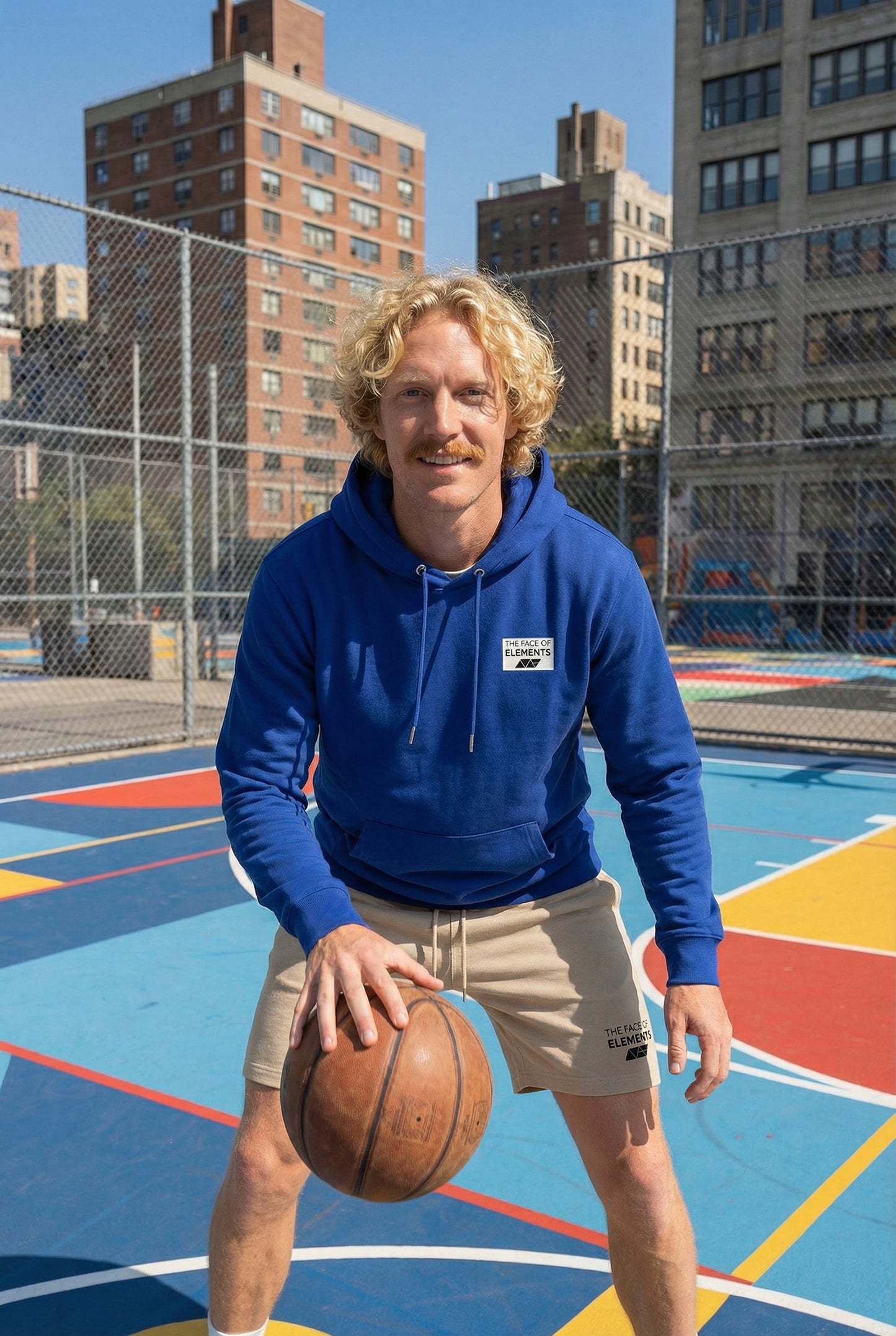 COLOR RUSH - REGULAR FIT HOODIE AUS BIO-BAUMWOLLE