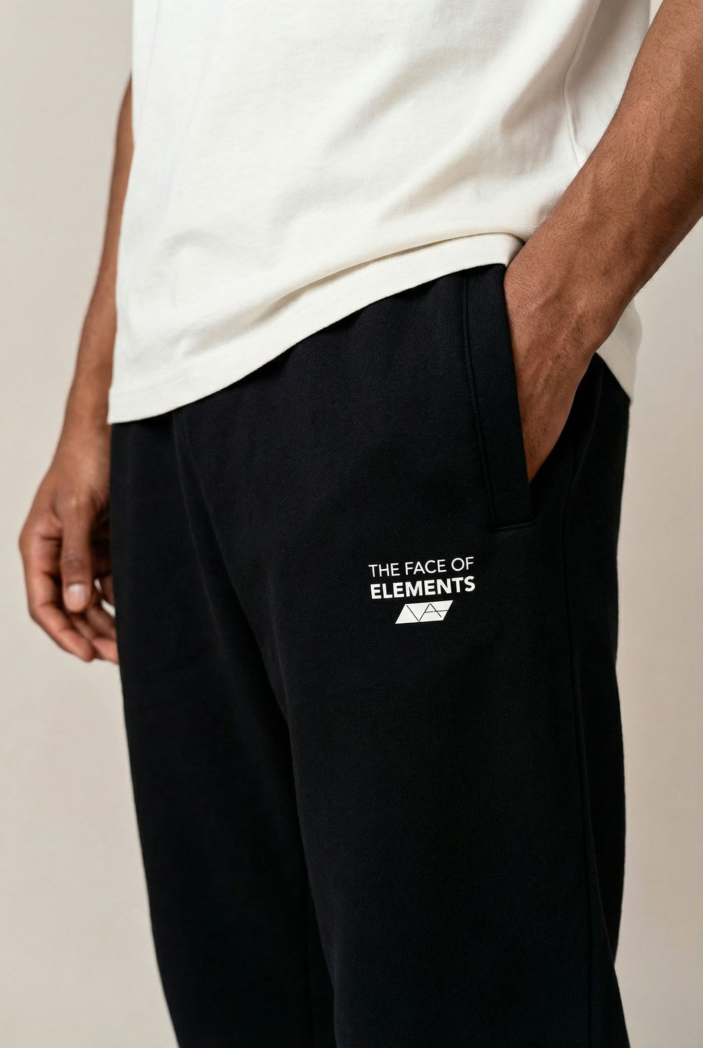 ESSENTIAL - RELAXED FIT SWEATPANT AUS BIO-BAUMWOLLE