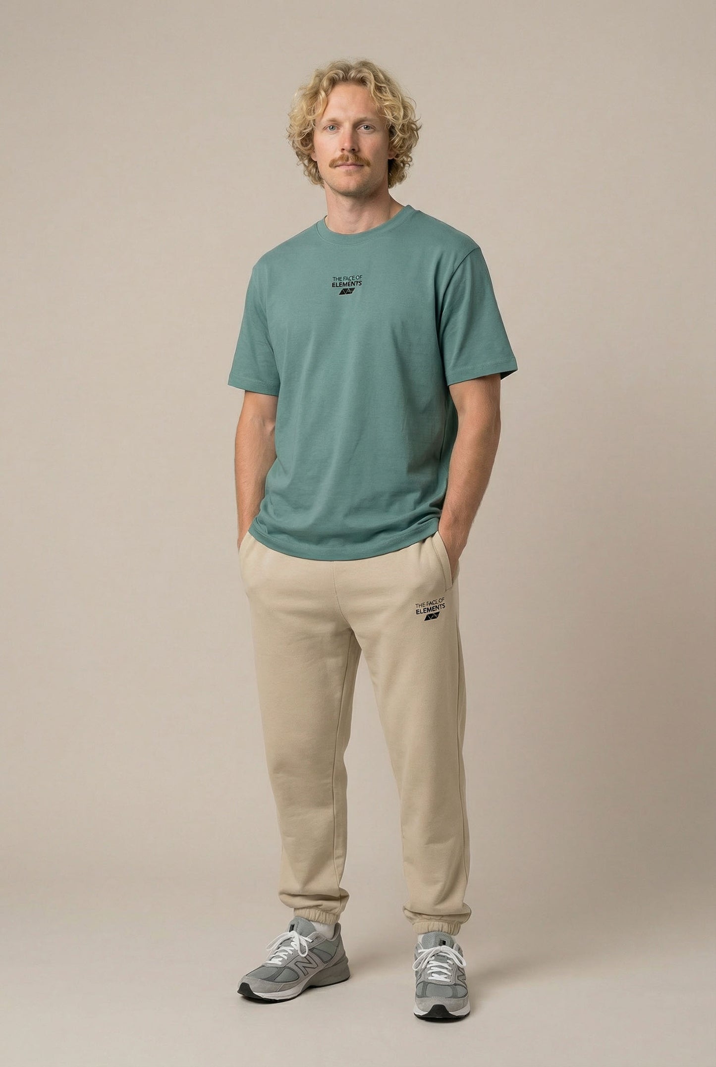 ESSENTIAL - RELAXED FIT SWEATPANT AUS BIO-BAUMWOLLE