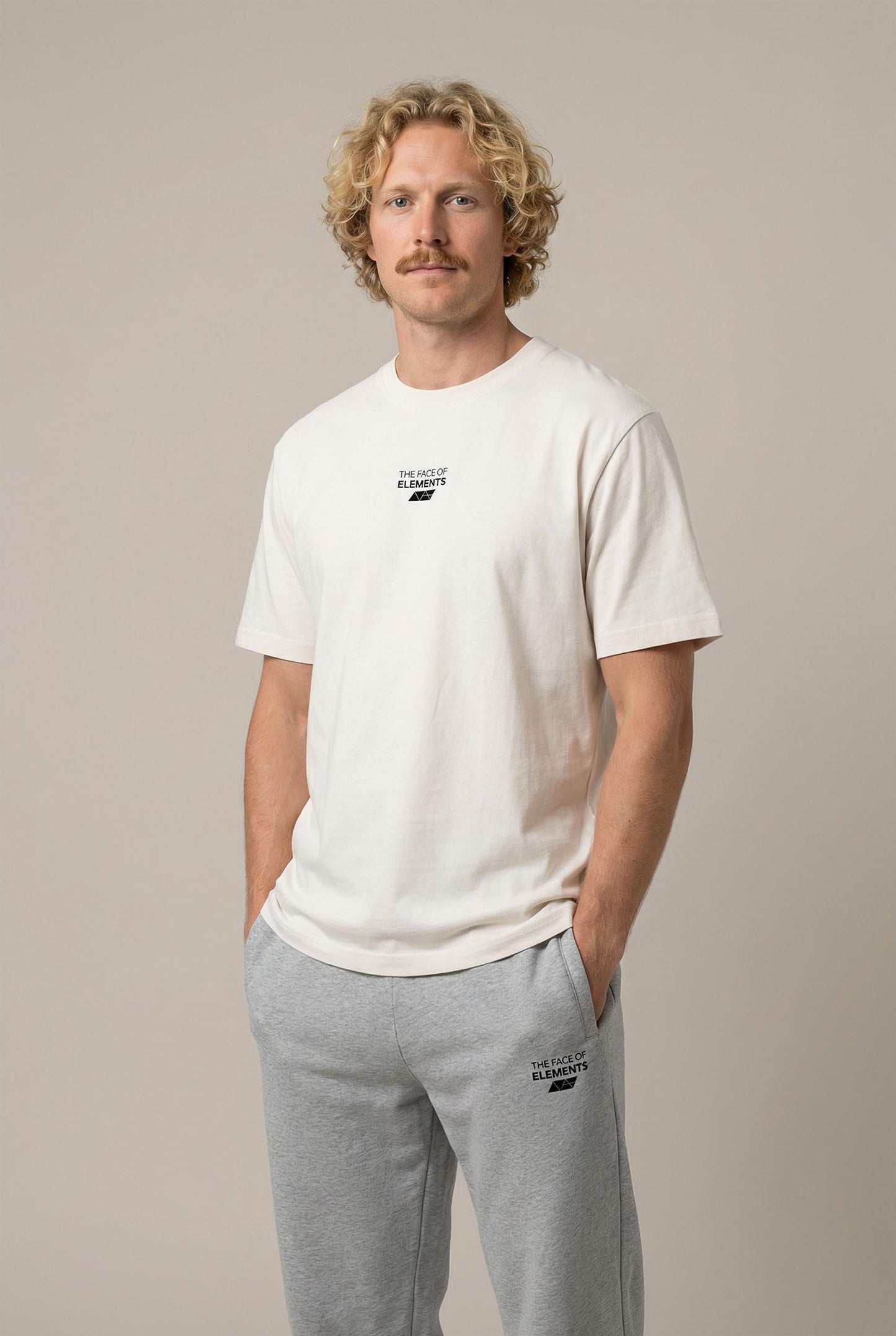 ESSENTIAL - RELAXED FIT T-SHIRT AUS BIO-BAUMWOLLE